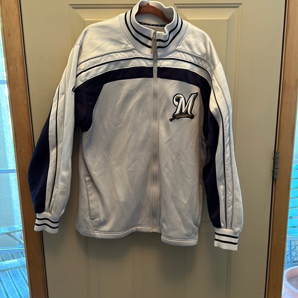 Men’s Milwaukee Brewers sweatshirt